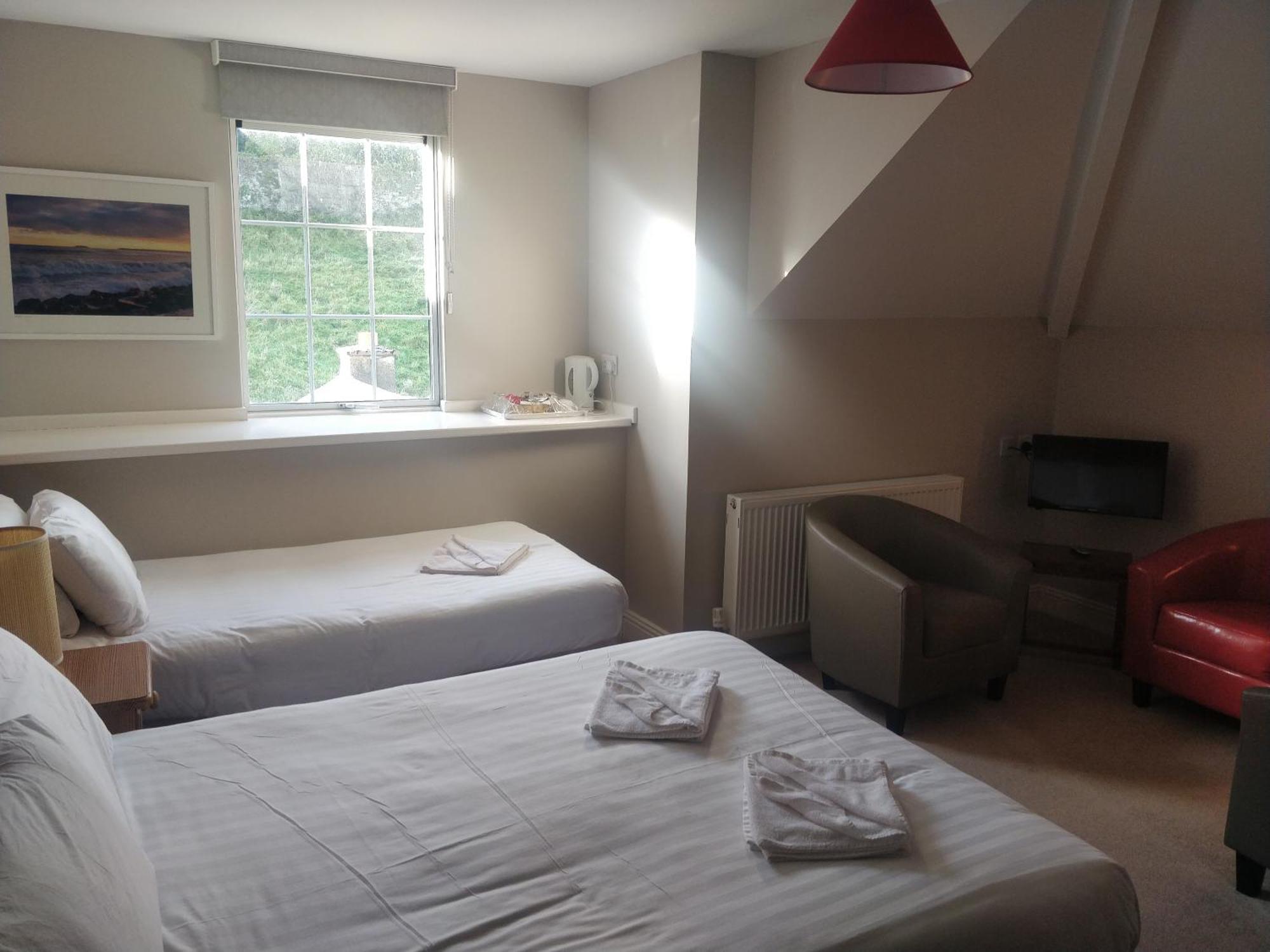 Avonmore House Guest Accommodation Youghal Bagian luar foto